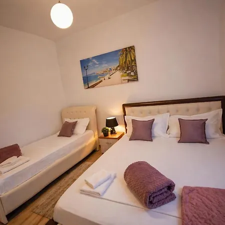 Апартаменты Amar Seaside *