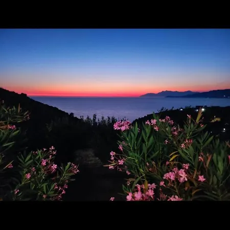 Amar Seaside Apartment Ksamil